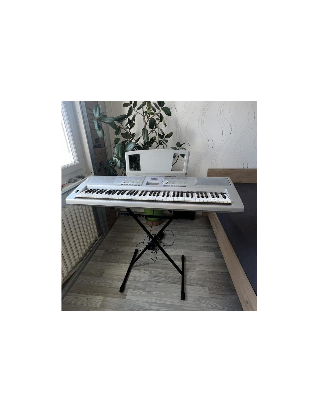 Yamaha DGX-205 