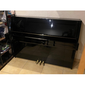 YAMAHA B1 UPRIGHT PIANO