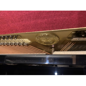YAMAHA B1 UPRIGHT PIANO