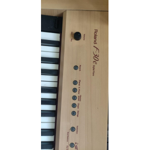 ROLAND F30E digital piano