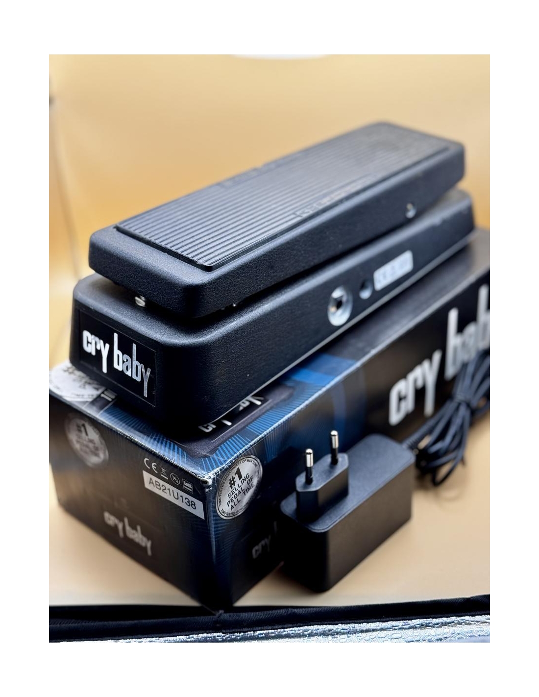 Dunlop CryBaby GCB-95 WahWah Pedal + 9V Power Supply