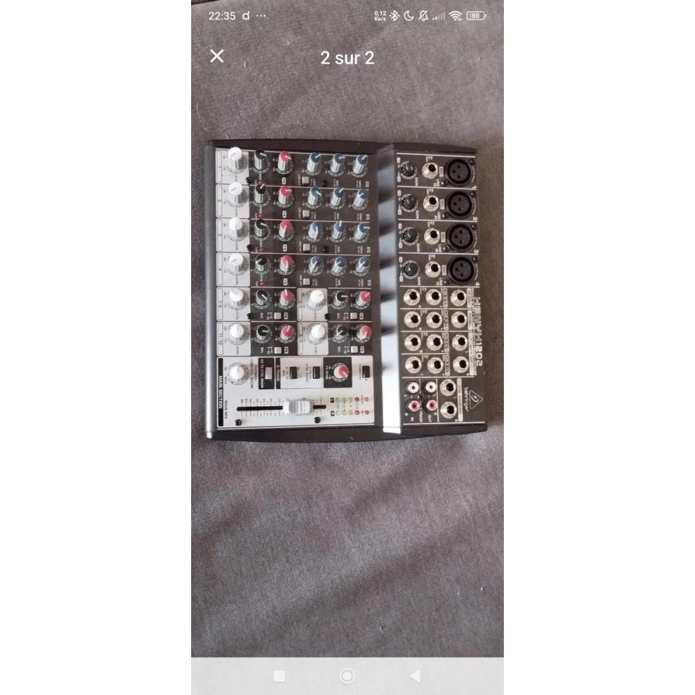 Behringer Xenyx 1202 – Console de mixage analogique 12 entrées