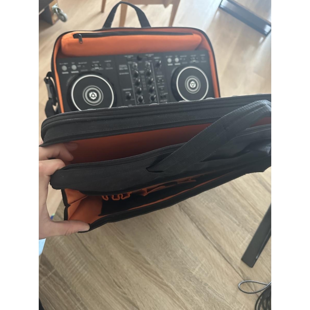 Pioneer ddj 400 con Funda + Soporte + Auriculares