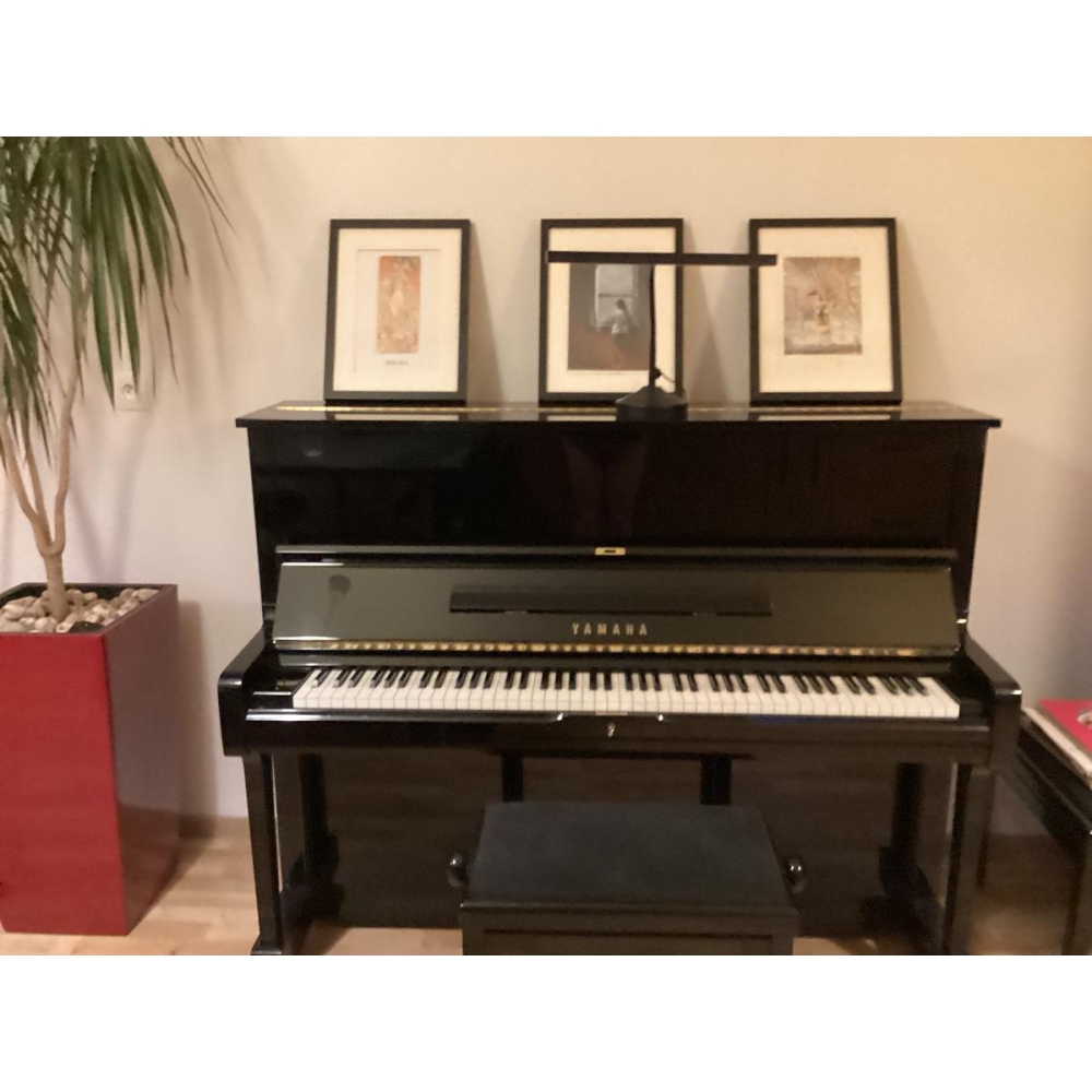 Yamaha U1 1987 upright piano