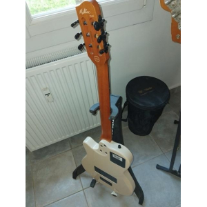 Godin Multiac Mundial - Acabado Ozark Cream