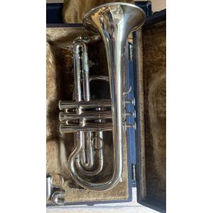 Selmer – Semi-professional Bb to C convertible cornet with case and Bach mouthpiece.