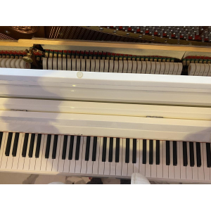 Ritmüller – Piano droit acoustique, finition blanche, année 2012