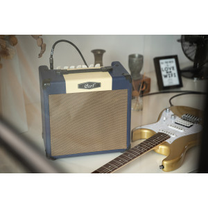 Cort Gitarrenverstärker 15 W Hall Blau