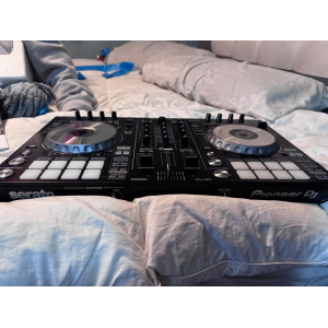 Pioneer DJ DDJ-SR2 2-deck Serato DJ Pro Controller