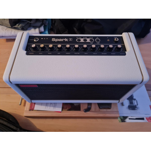 Corona Aphrodite Headless + Amplificador Spark 2