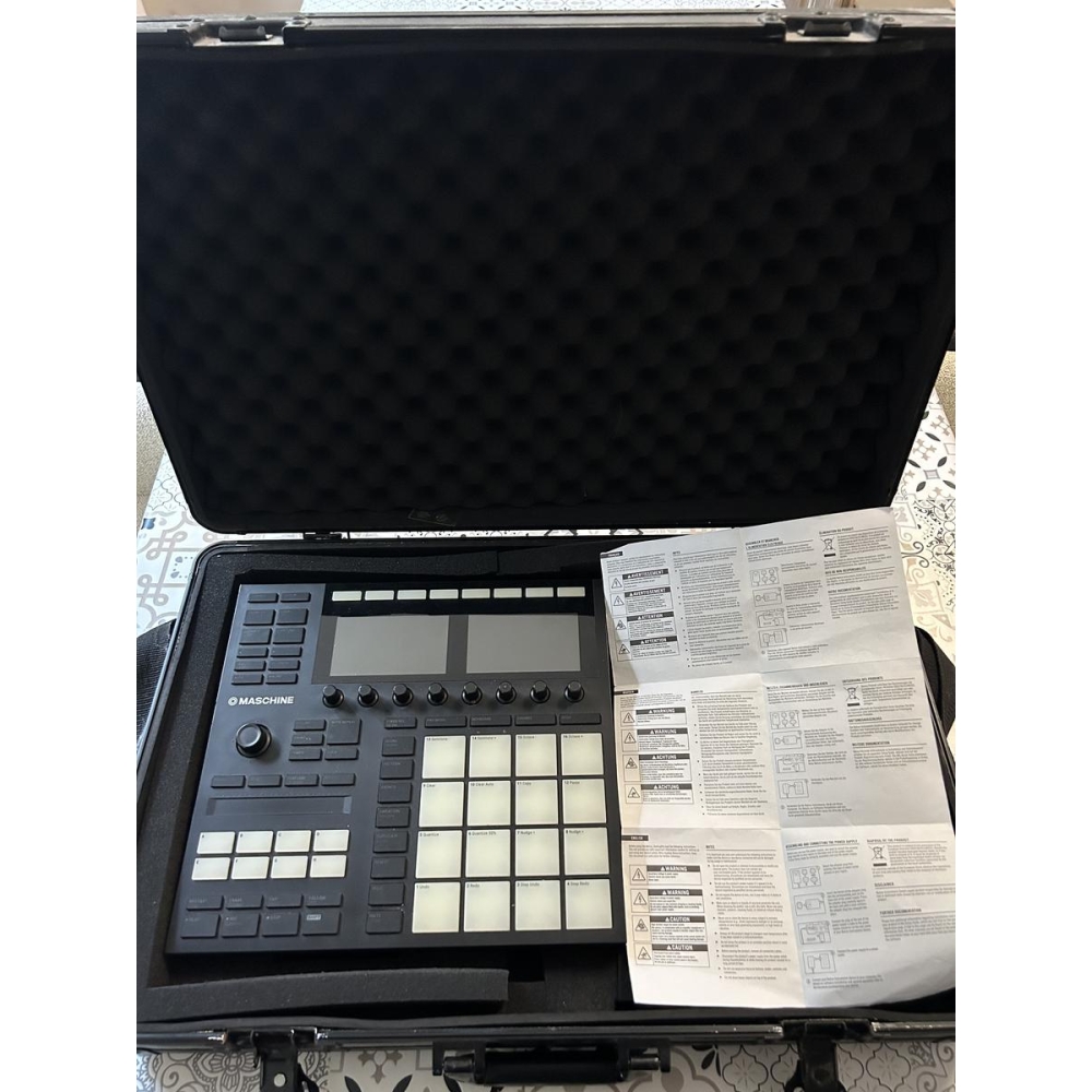 Native Instruments Maschine MK3 + Case de transport