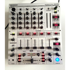 Behringer DJX700