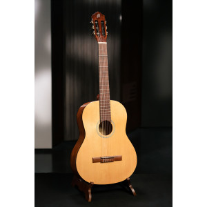 Gitarre Ortega Rst5 Fichte Natur Glanz