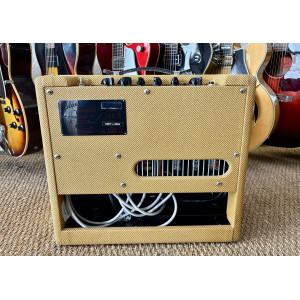 Fender Blues Junior Lacquered Tweed