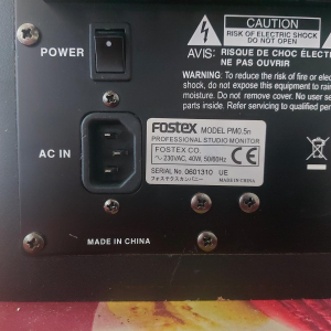 Los Fostex PM0.5n son unos monitores de estudio de alta calidad que ofrecen una reproducción de sonido excepcional. Con una 