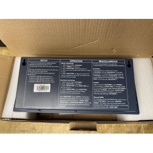 Chauvet Obey 4 es una consola de iluminación compacta y fácil de usar diseñada para controlar hasta 4 luces DMX. Con una 