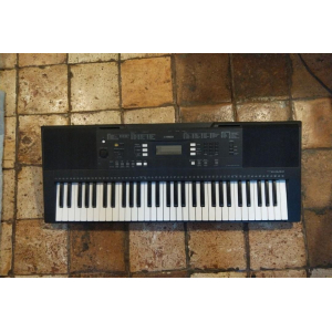 El Yamaha PSR E343 es un teclado portátil de alta calidad que ofrece una amplia gama de funciones y características ideales 