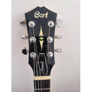 Cort Sunset Junior 2 is a sleek and stylish electric guitar that marries classic design with modern features. Its double cutaway