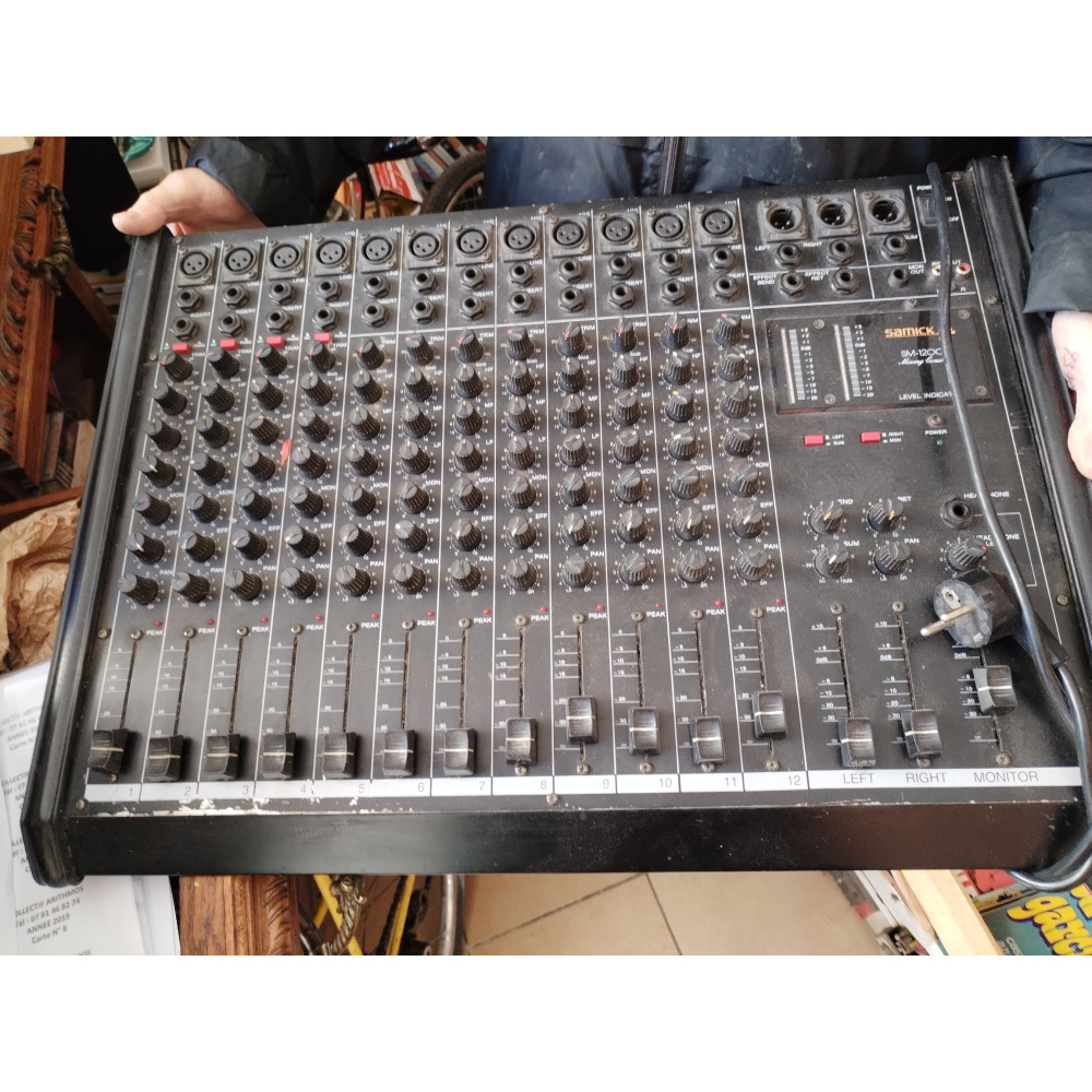 Samick SM-120C - console de mixage