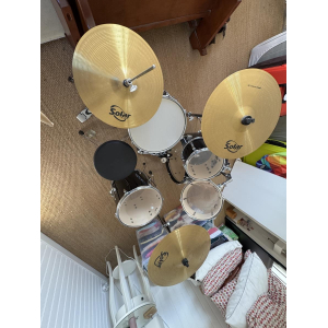 Pearl Roadshow 20" Plus Jet Black Drum Kit in perfect condition