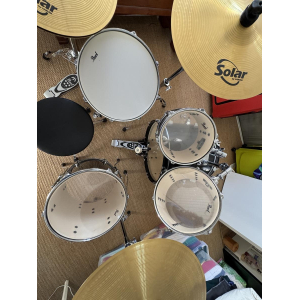 Pearl Roadshow 20" Plus Jet Black Drum Kit in perfect condition