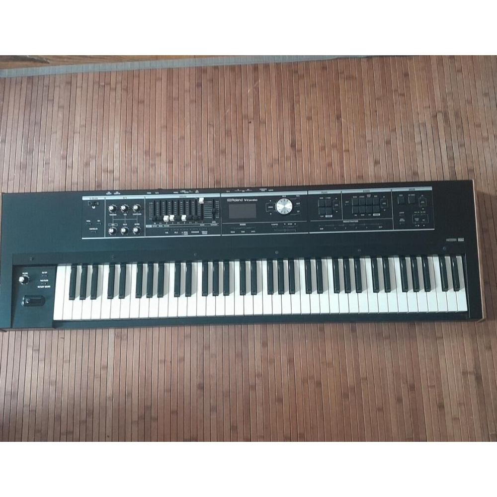 Roland VR730