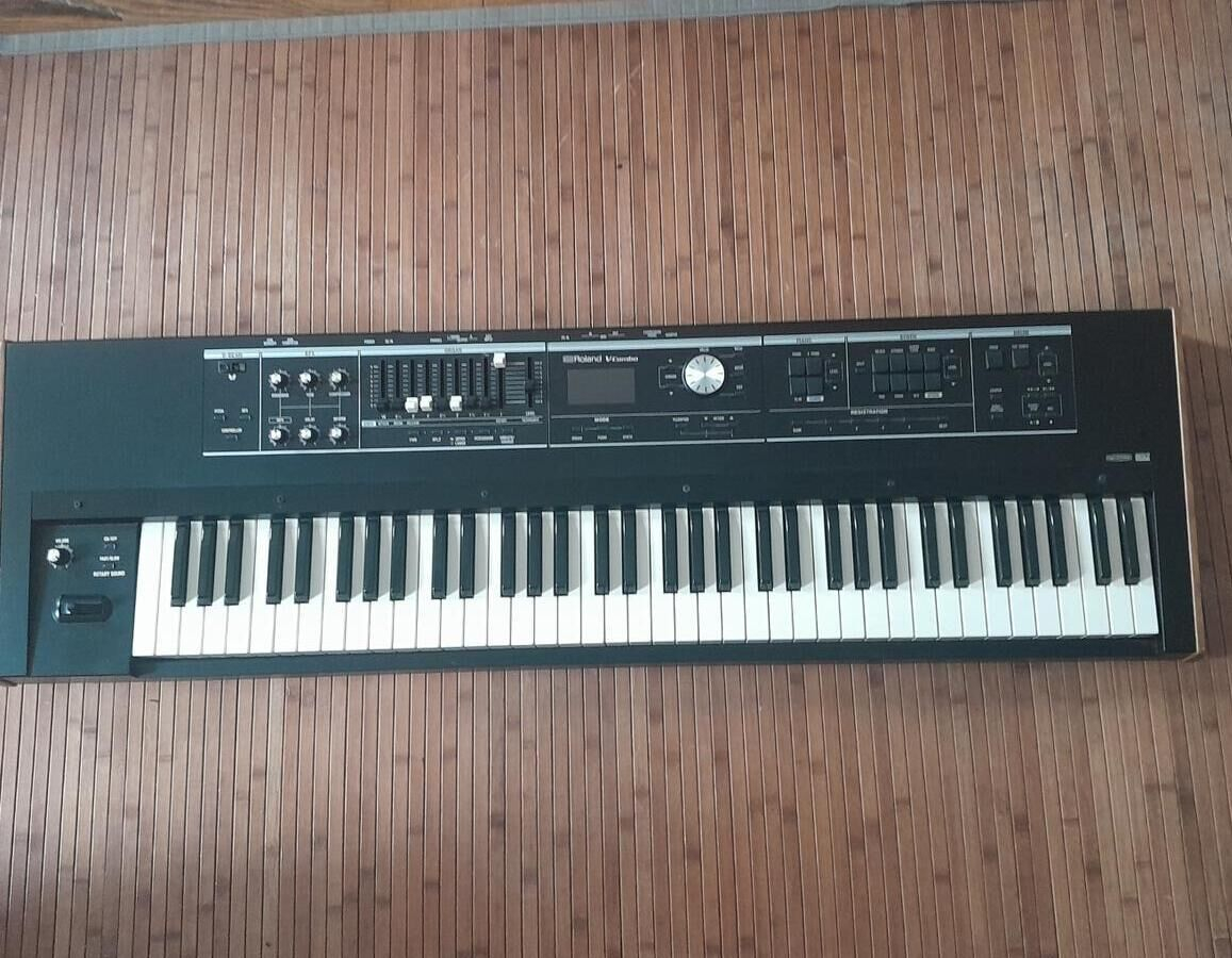 引き取り限定　Roland VR-730 Roland V-Combo VR-730 73-key Live Performance Keyboard w/ bag | eBay