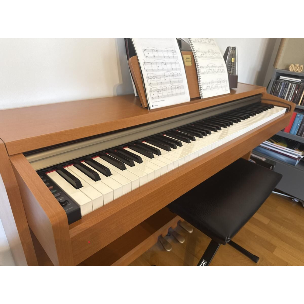 Yamaha Clavinova CLP-220 (color Cerezo)