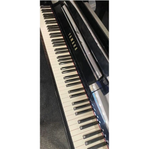 YAMAHA YM5 - Piano vertical