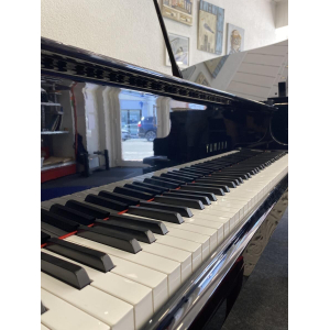 Yamaha C3 - Grand Piano
