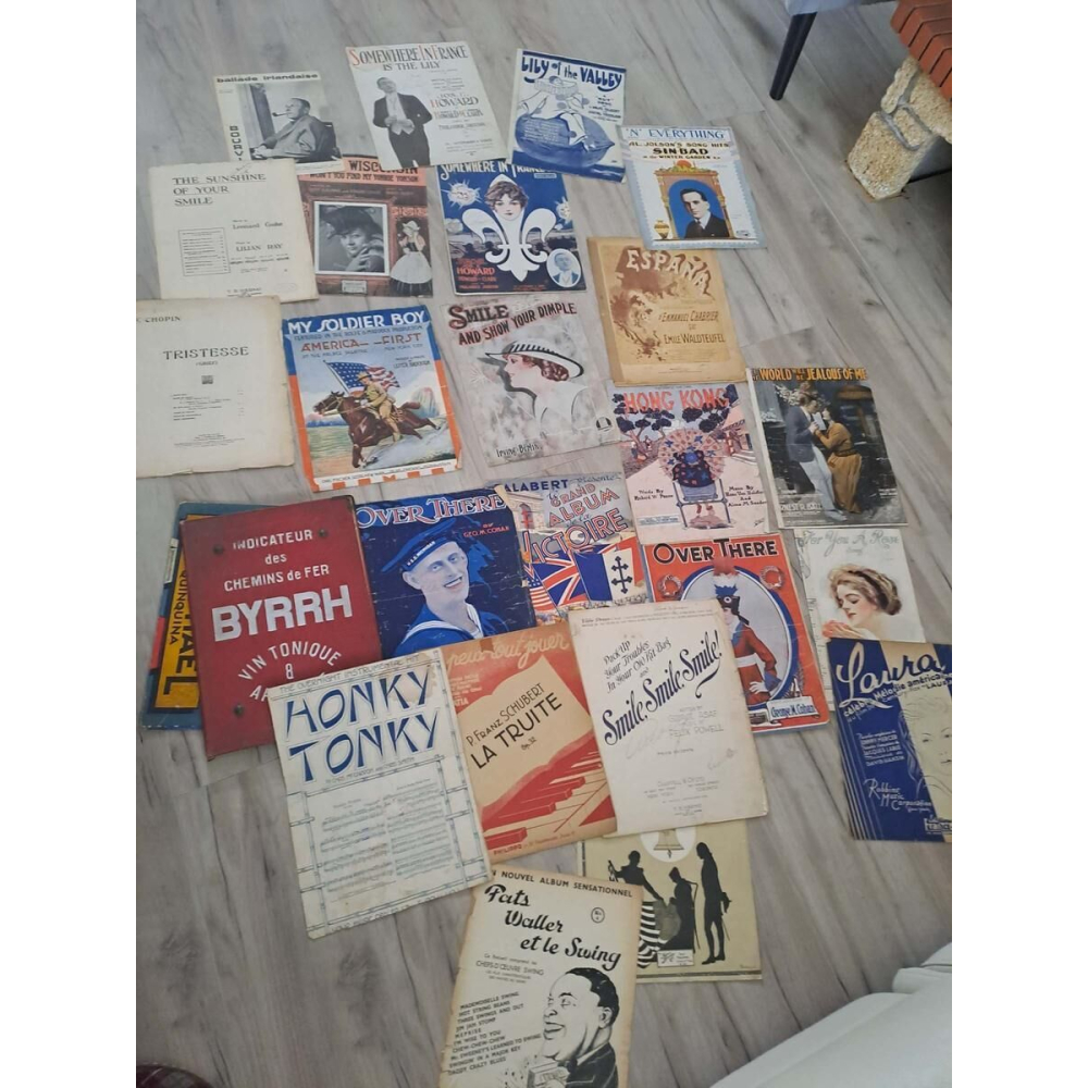 Très anciennes partitions piano-bar