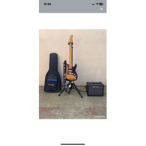 Vintage V6 V6MRSSB Distressed - guitare électrique + ampli