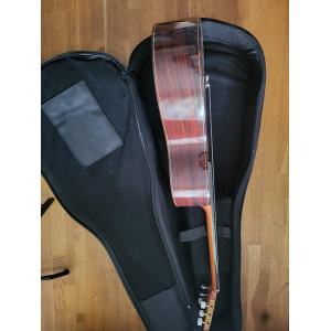 J. Perez 650 Classical Guitar in very good condition