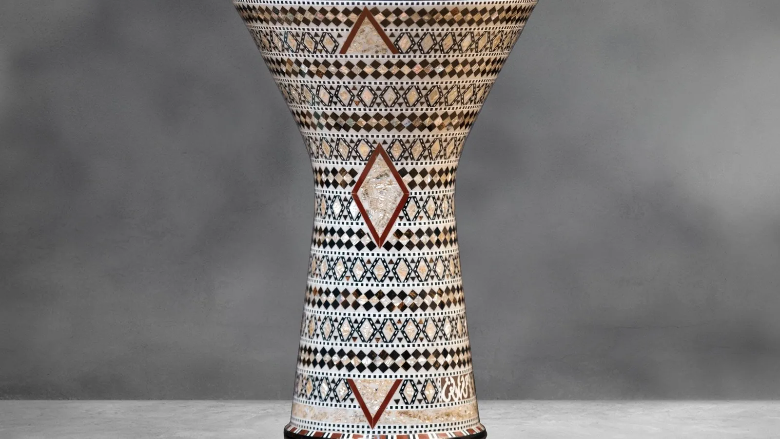 Gawharet El Fan darbuka in use