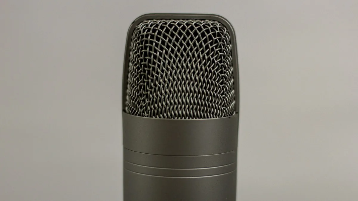 Micro de studio pour visioconférence