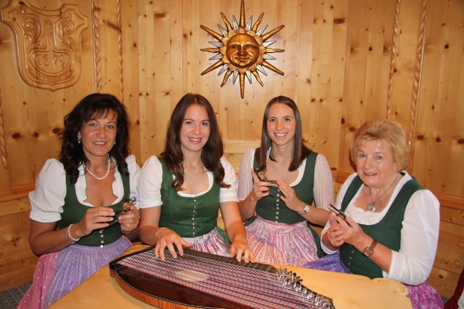 Generaciones de artesanos del arpa de boca Schwarz